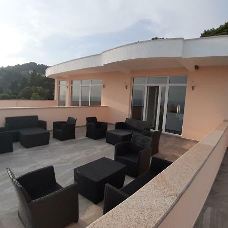 Villa Grand Bar Esterno foto